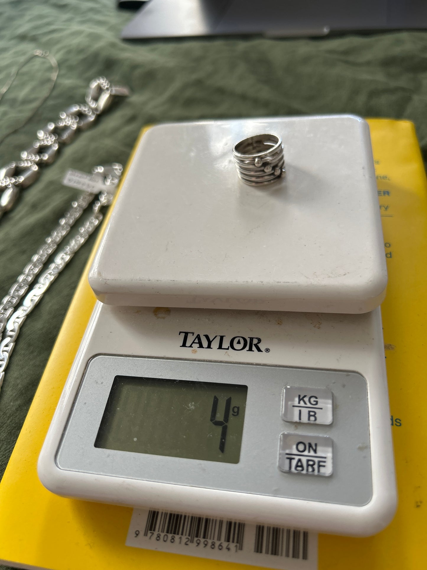 Stacked ring 01506F