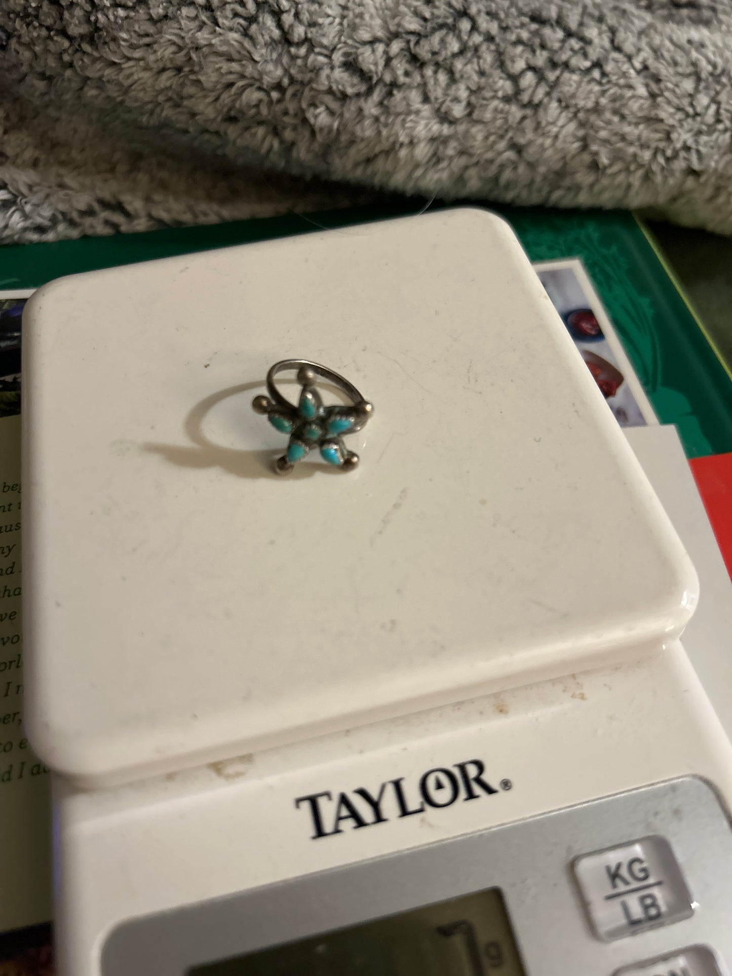 Star turquoise ring 01503J