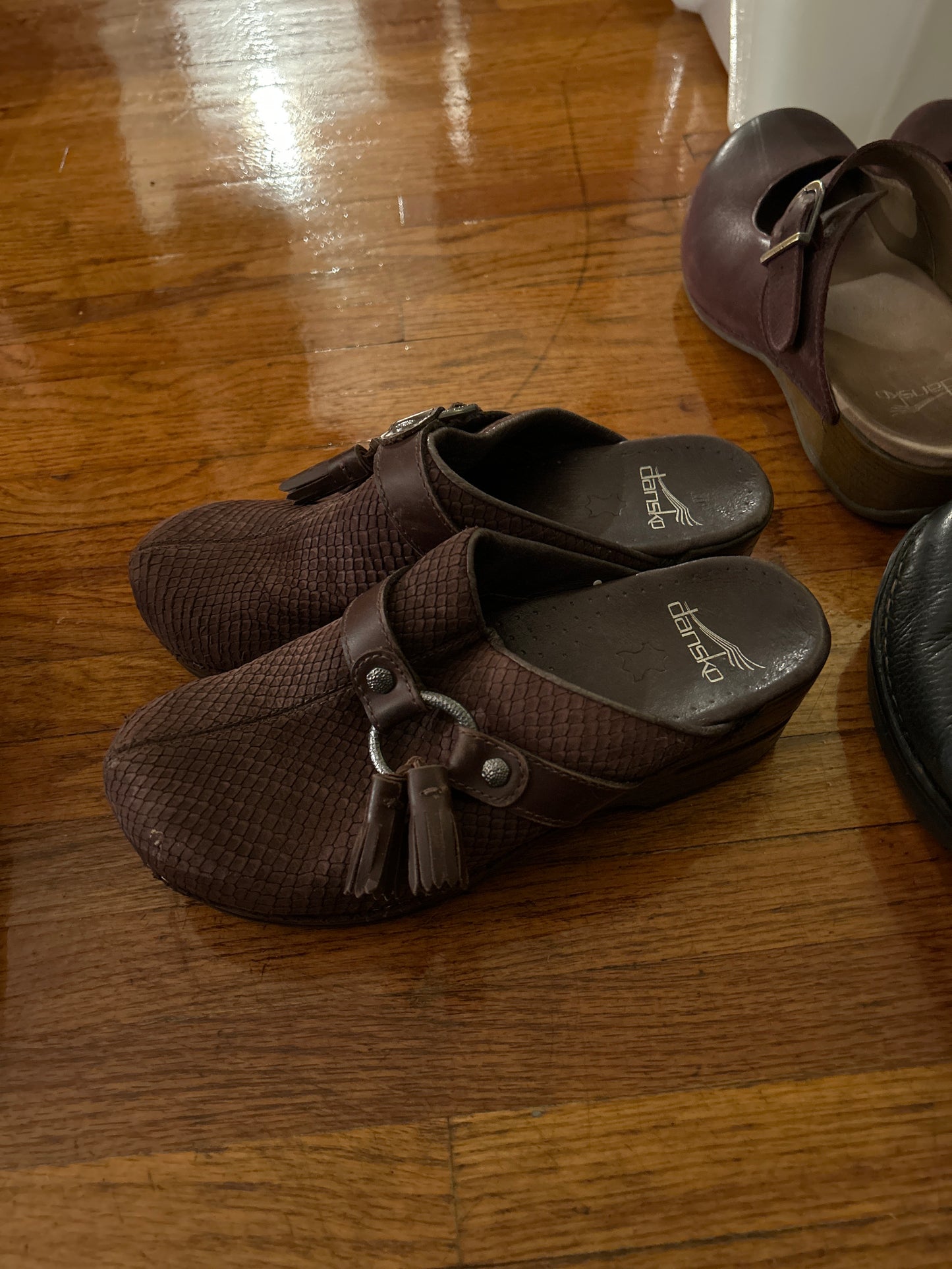 Street rat dansko clogs with tassel sz 5.5