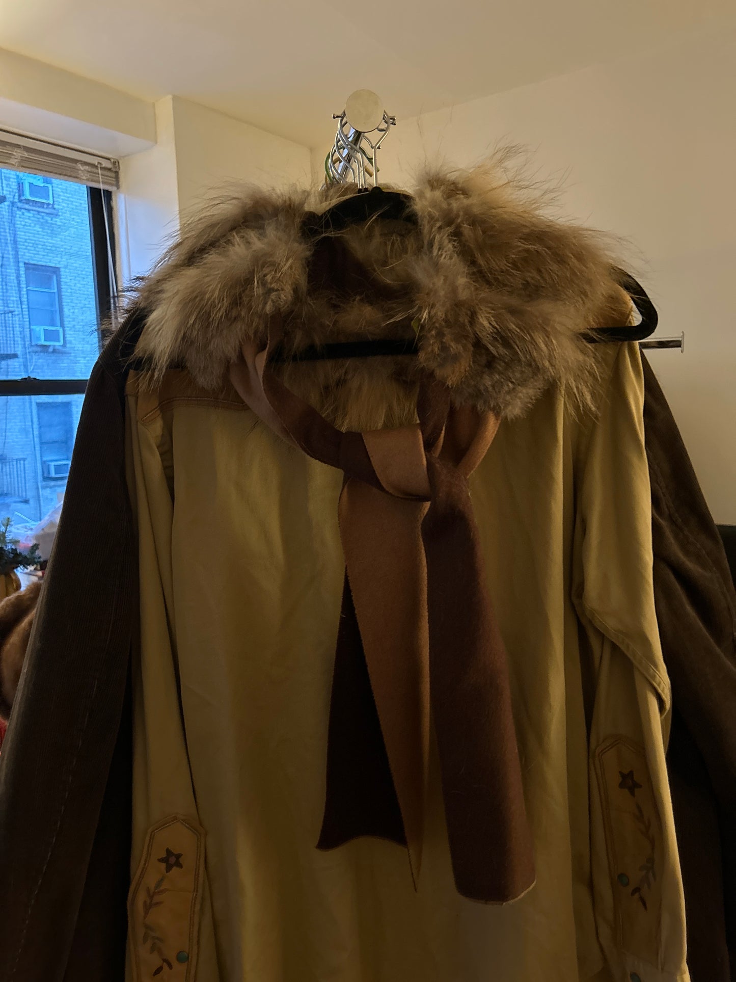 JM fur wrap 188
