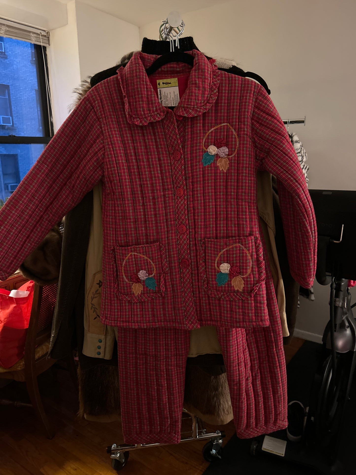 JM red quilted set 199
