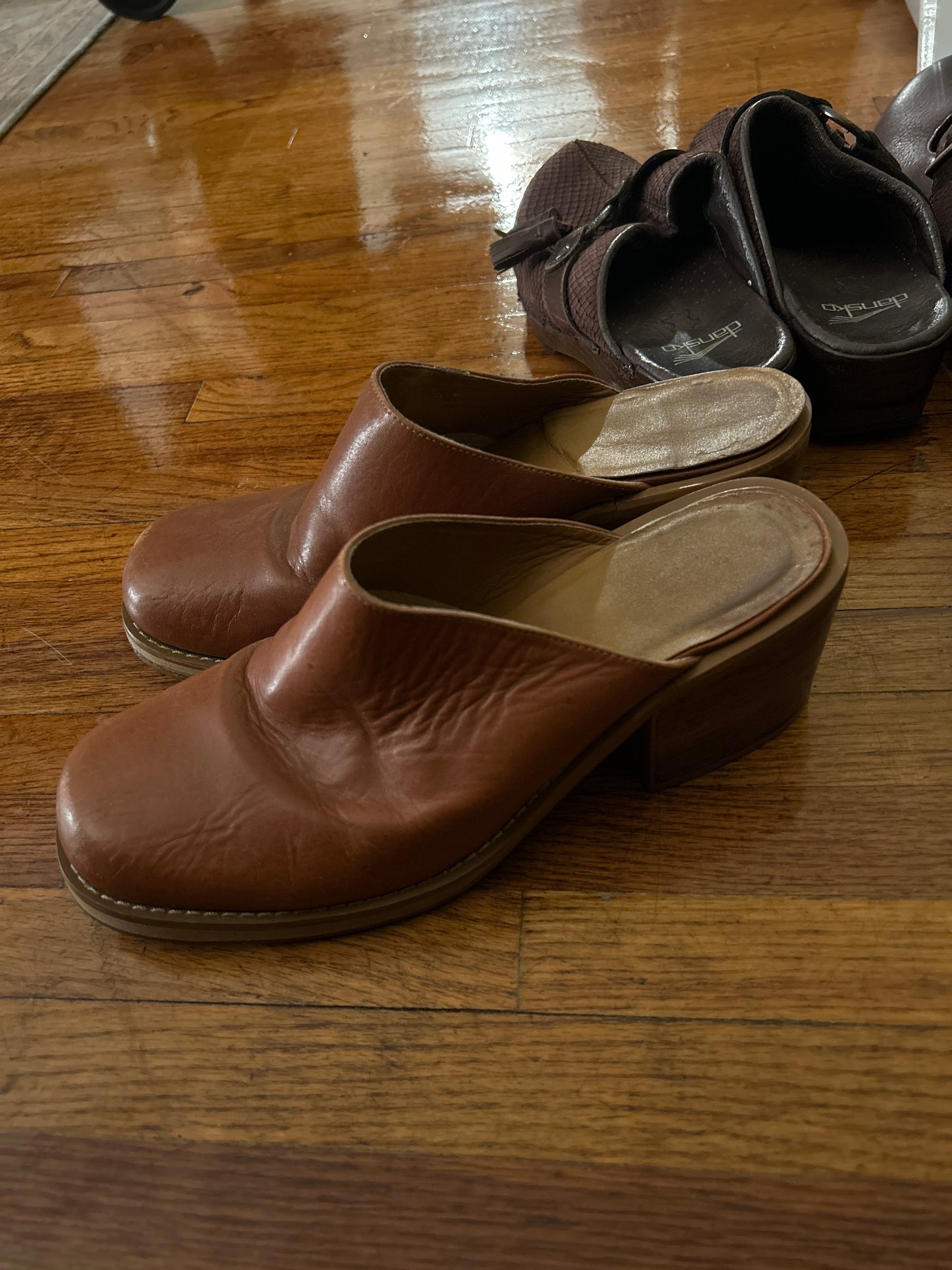 Street rat rust leather clogs sz 9