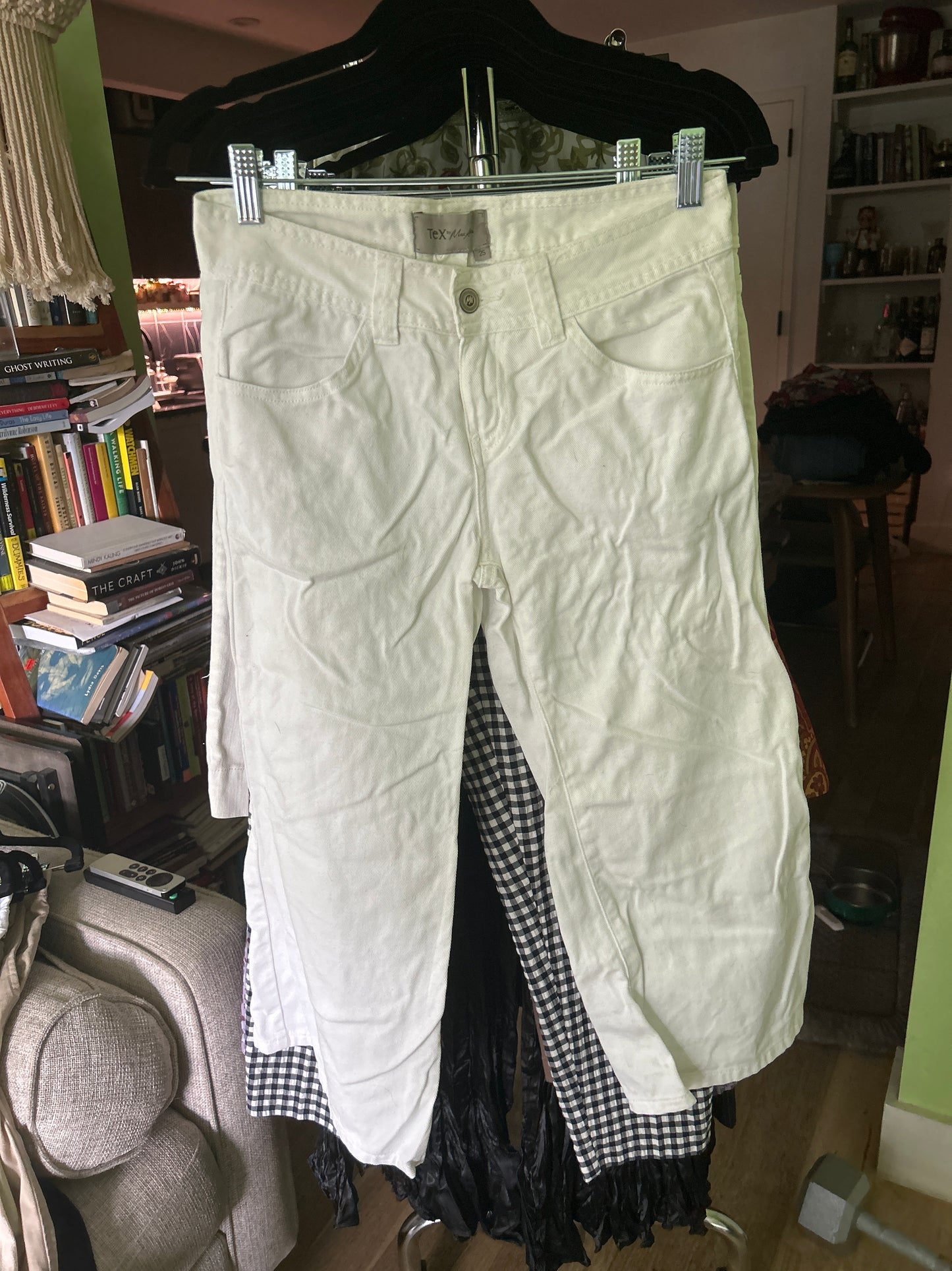 Tex white capri pants