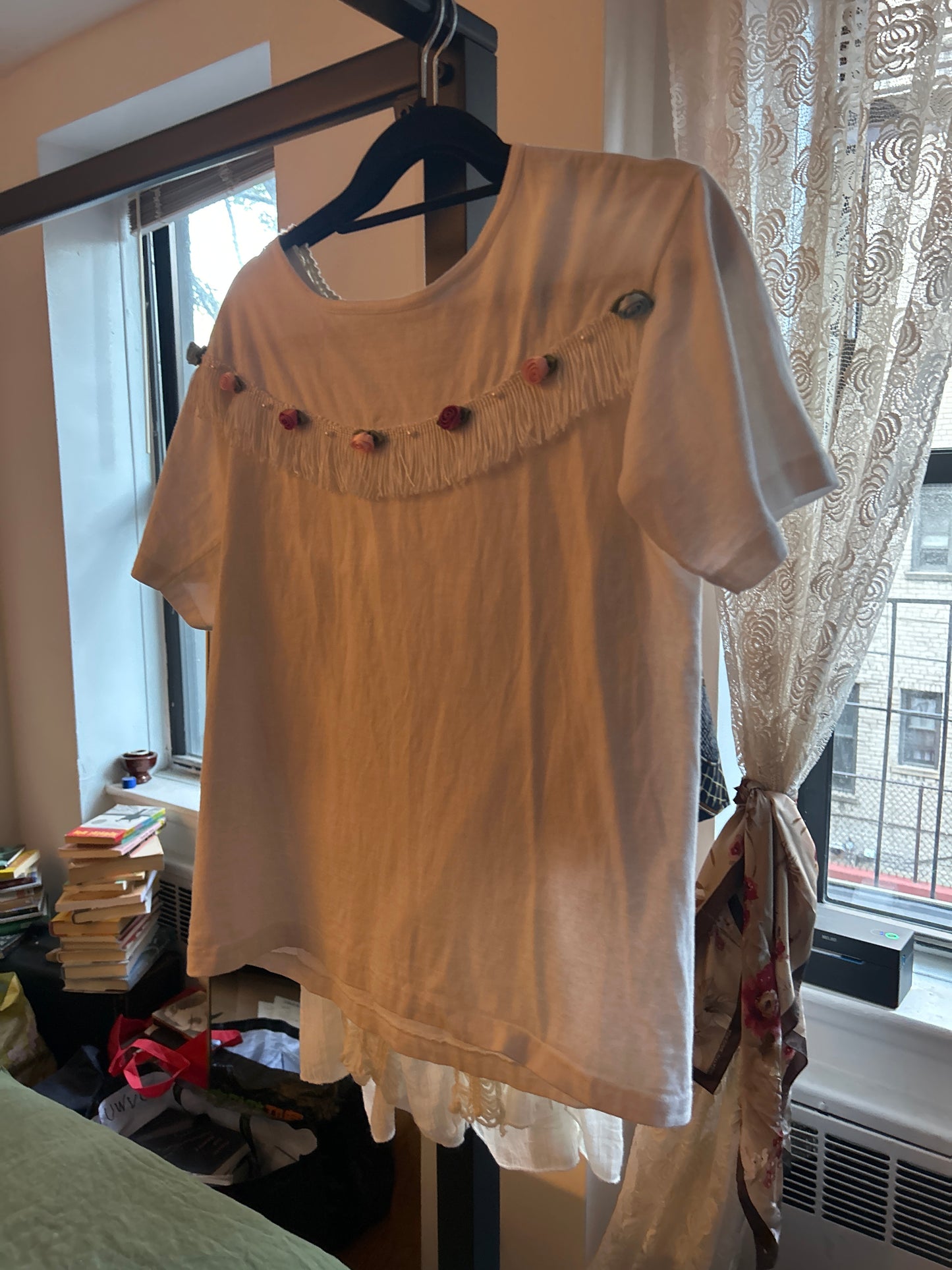 Tasseled/rosette t-shirt