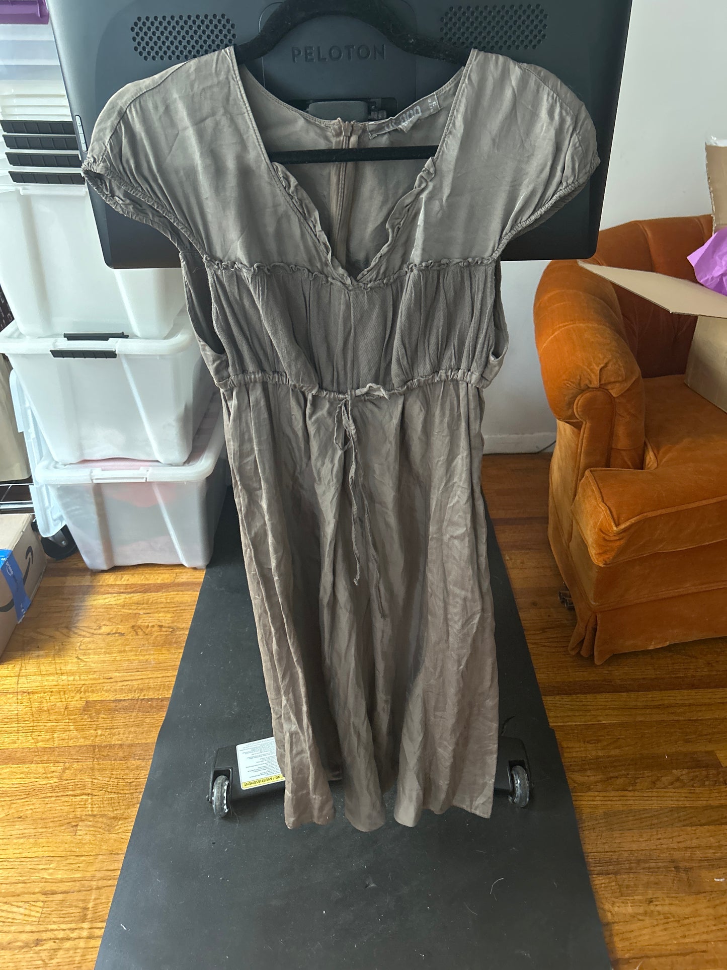 TR 900 cap sleeve dress