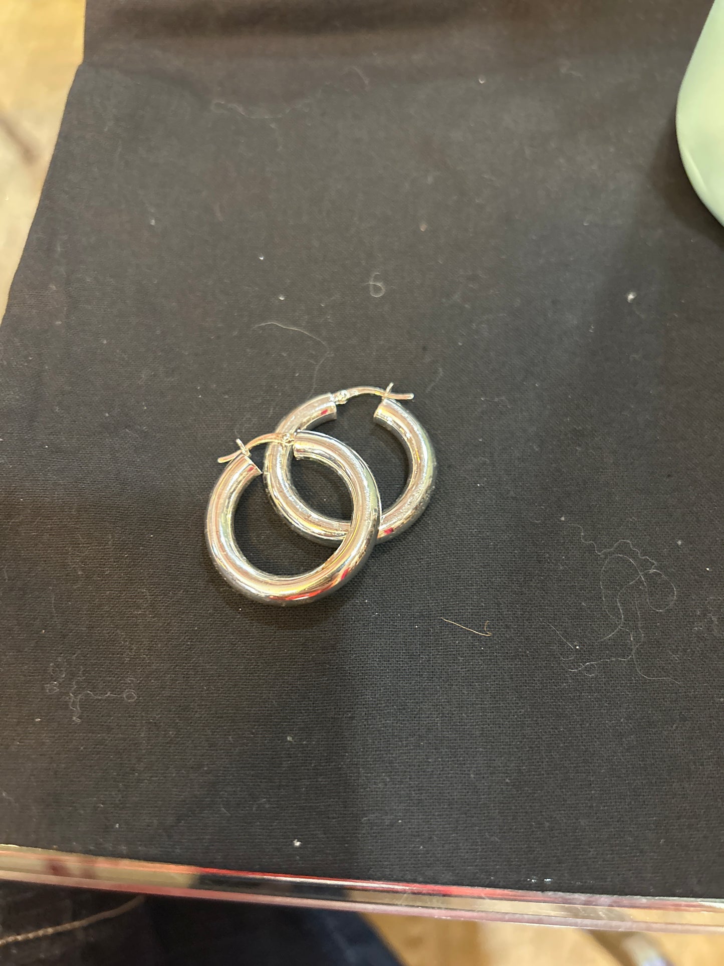 JCM chunky hinge hoops 015055