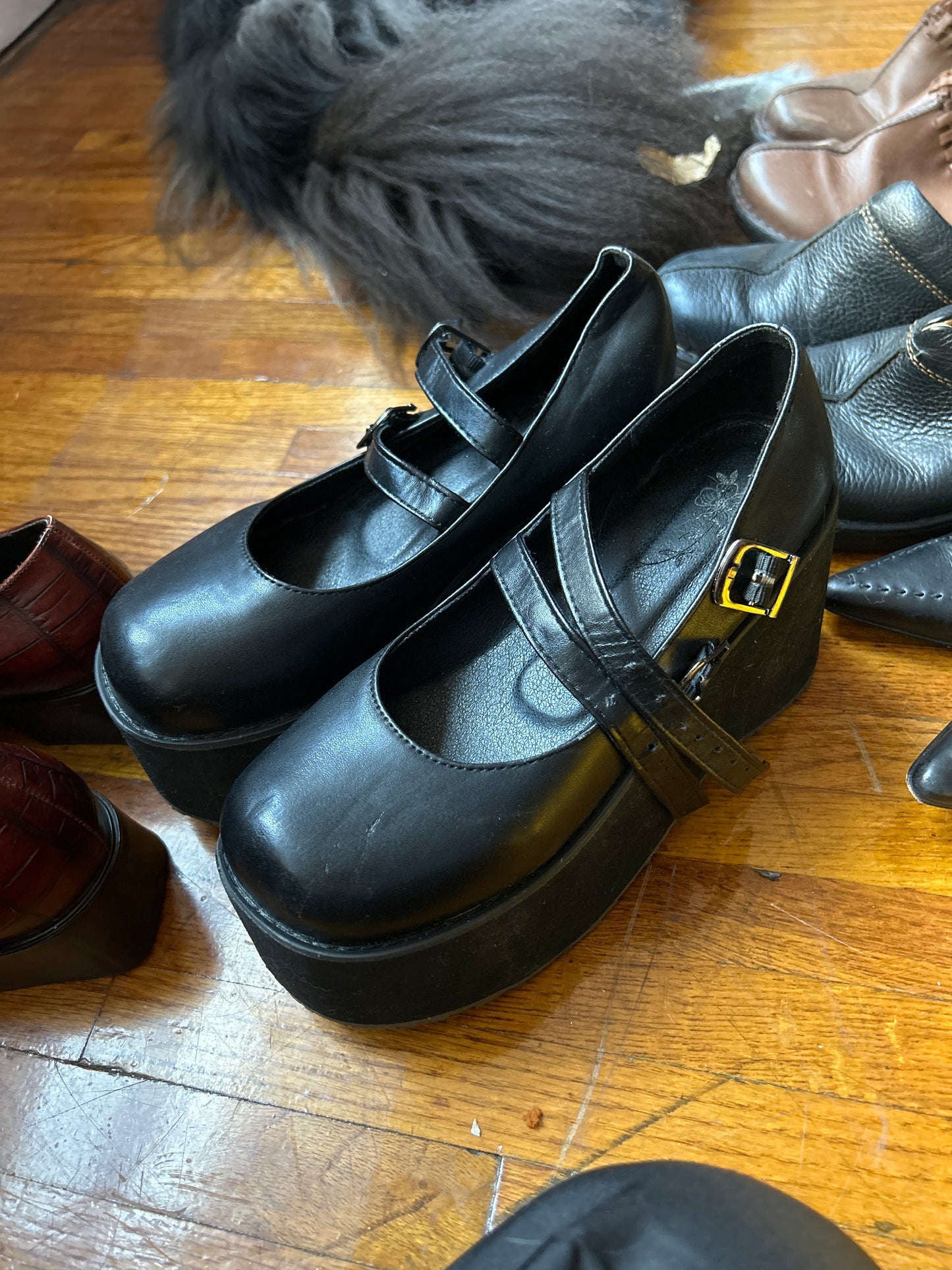 Street rat black platform Mary Janes sz 8