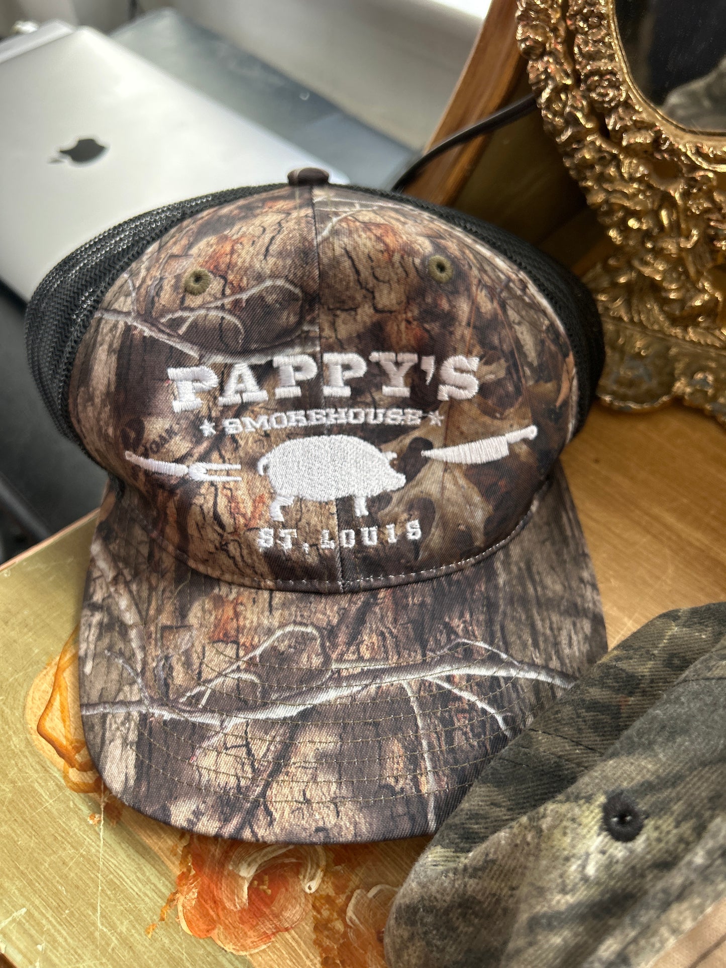 Pappys smokehouse hat