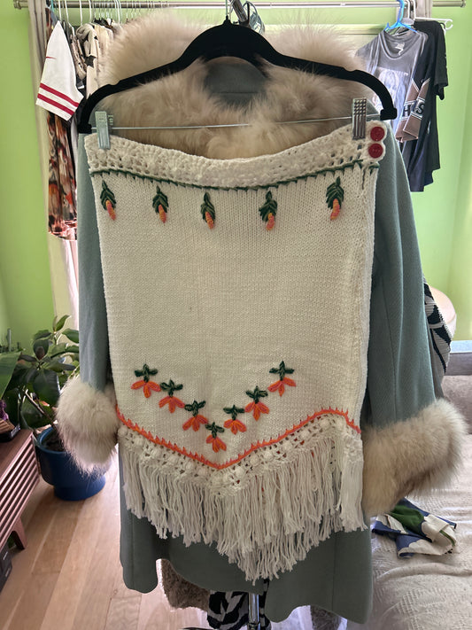 JM White knit skirt with fringe 26