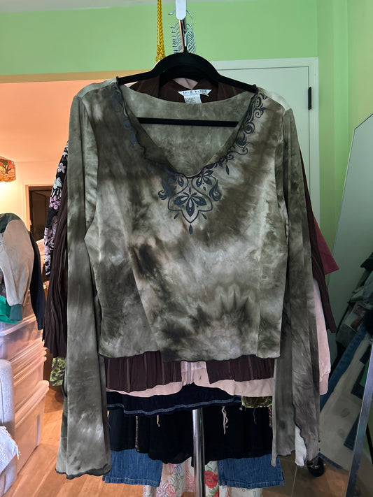Green tie dye long sleeve top