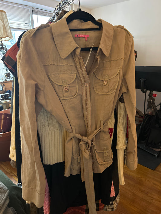JM 262 BCBG beige tie top