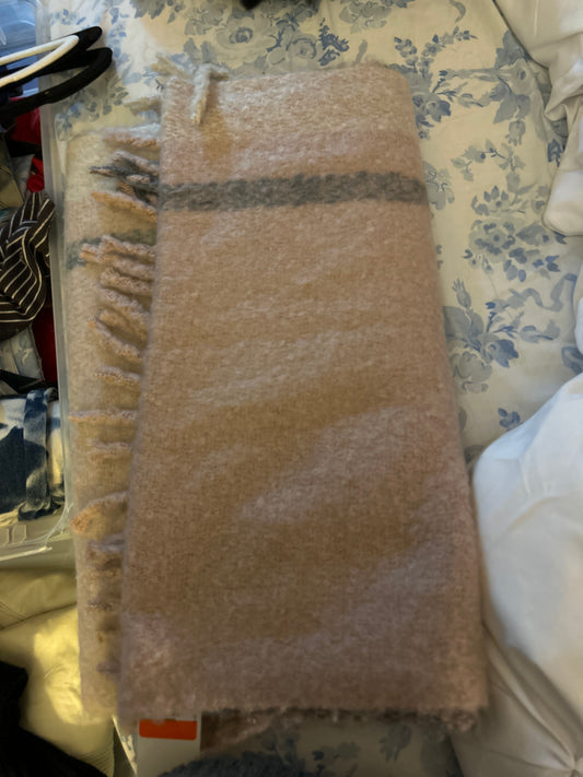 Pink/gray scarf