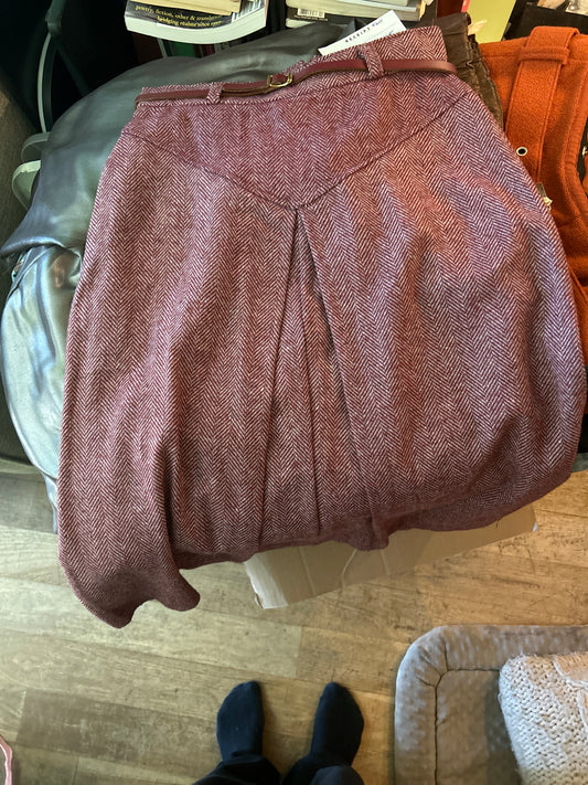Burgundy herringbone skirt with belt JM