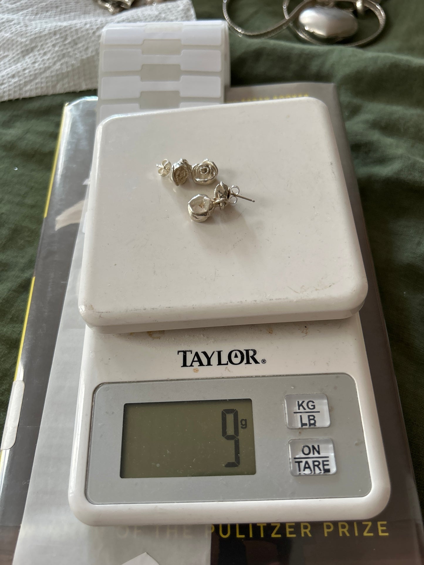 Rose dangle earrings 01507N
