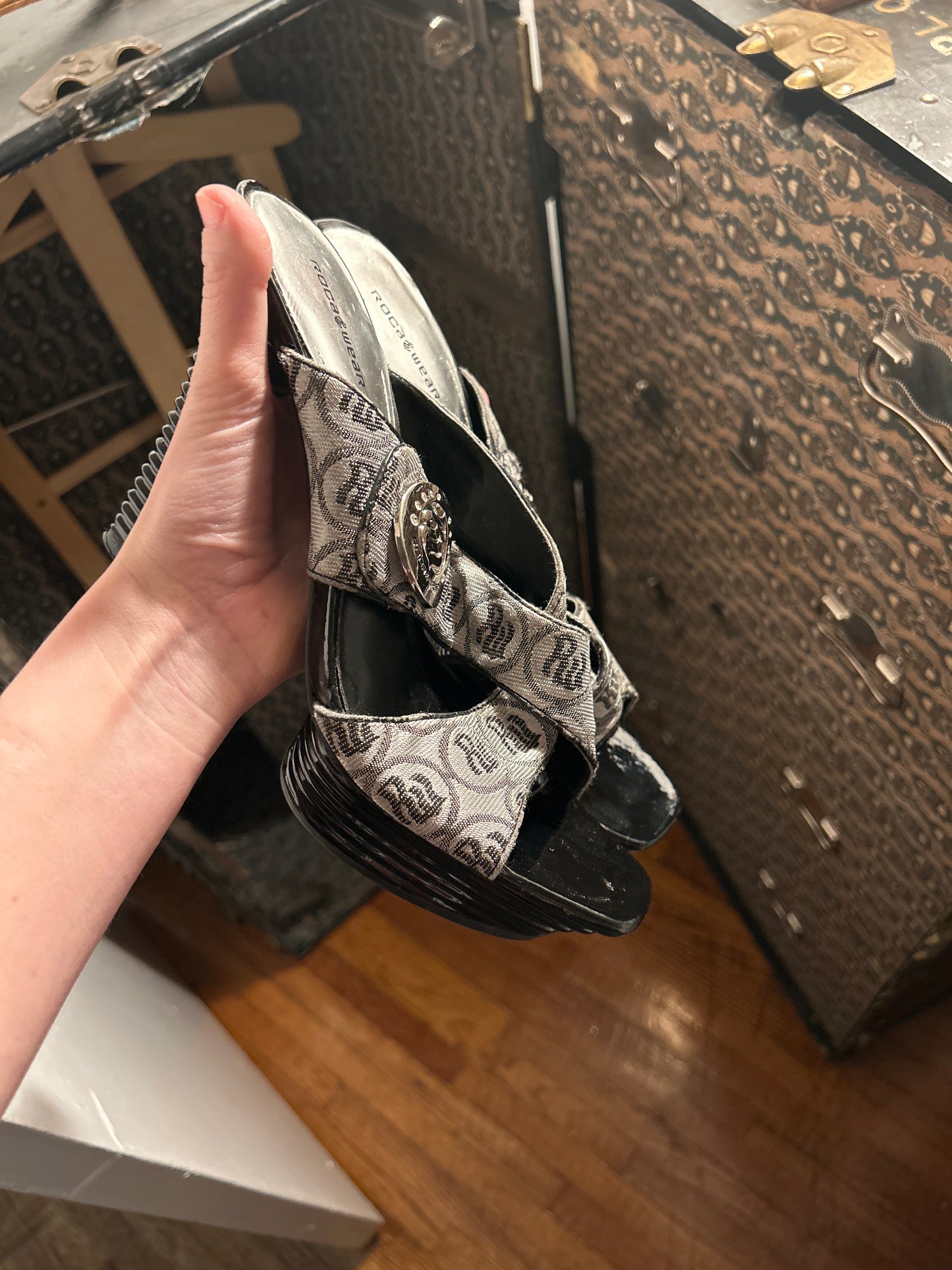 Street rat roca wear heels sz 8