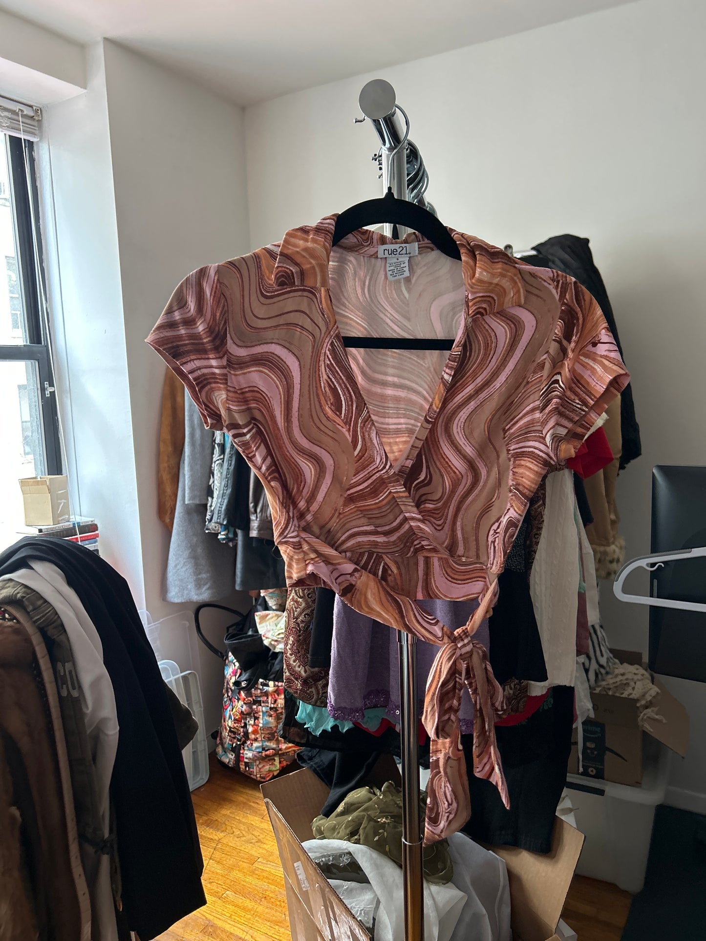 Rue 21 swirly top