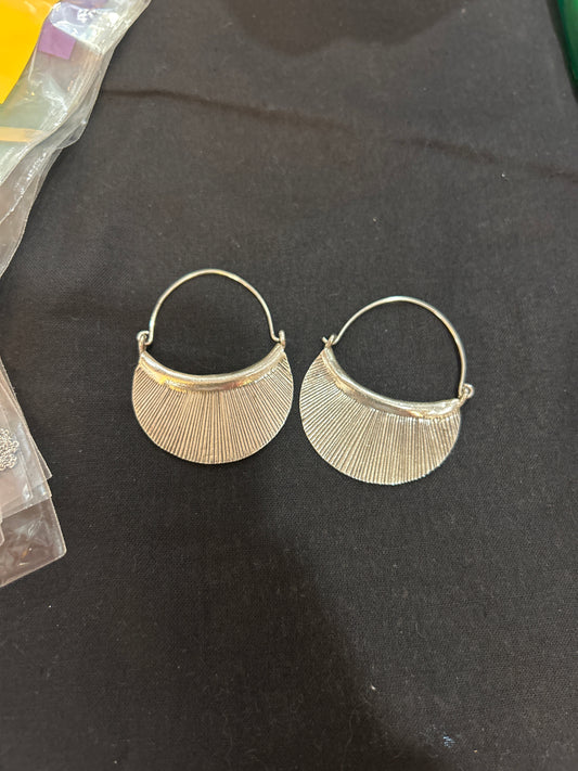 Fan hook earrings 01504M