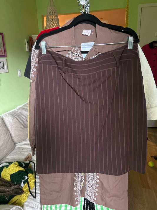 Brown miniskirt with pink pinstripe