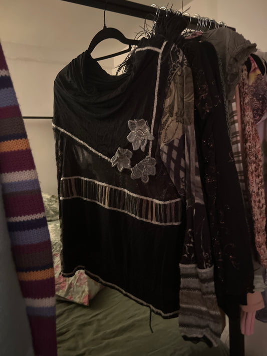 Long sleeve black and grey top with rosettes