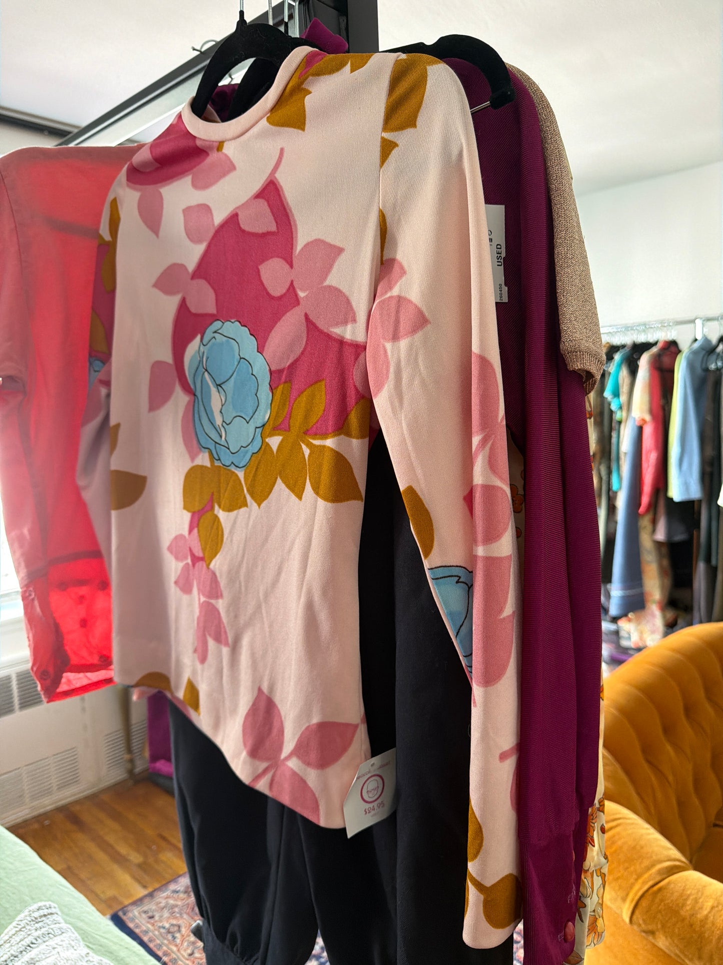 Leslie floral long sleeve top