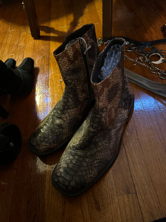 JM mens snakeskin boot sz 8.5 139