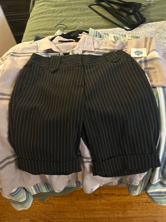 Donutz black pinstripe shorts 015089