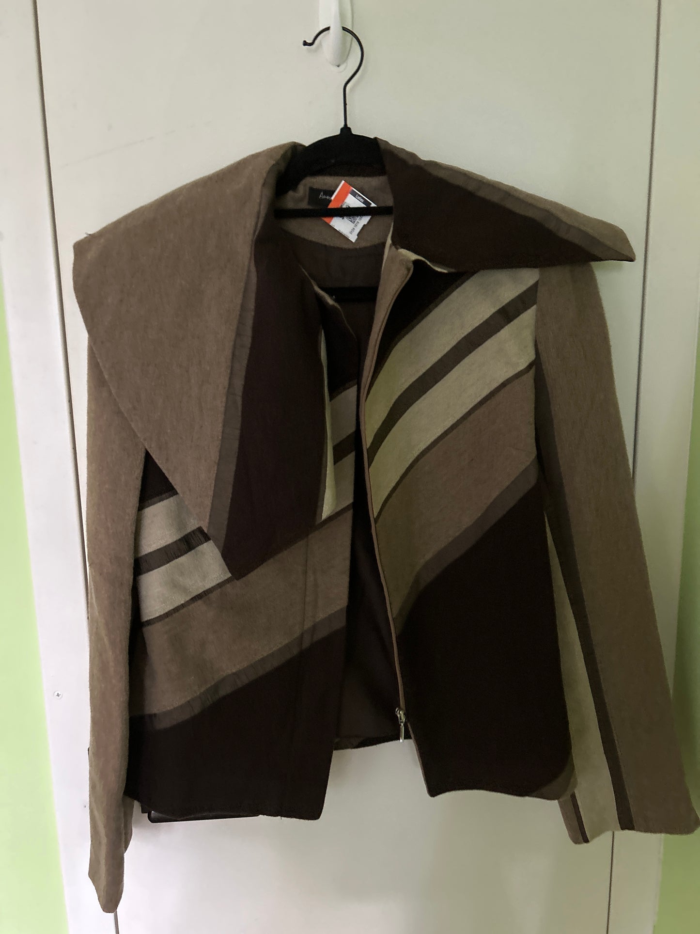 Geometric gray/brown jacket