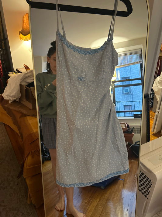 Blue cotton blend dress with embroidered flowers