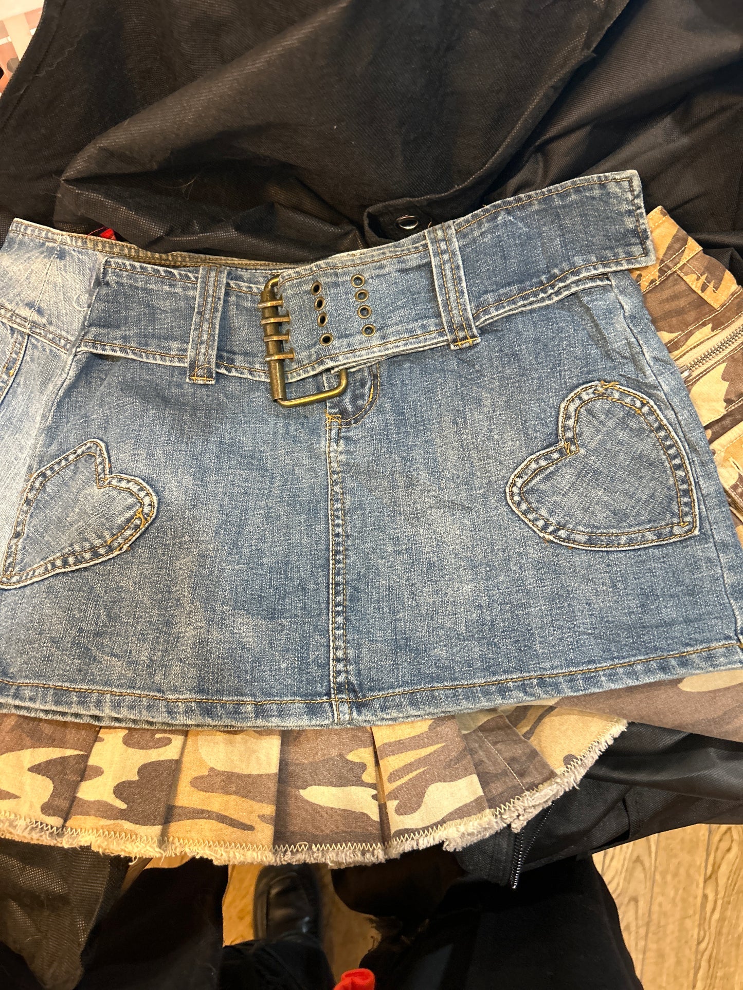 Denim mini skirt w hearts 01503V
