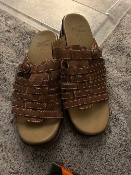 Dansko sandal brown straps