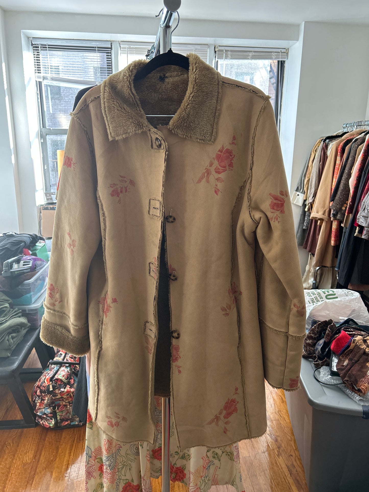 Faux suede jacket with roses