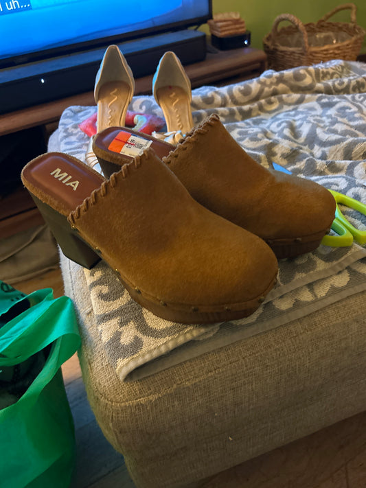 Street rat mia brown clog sz 8.5
