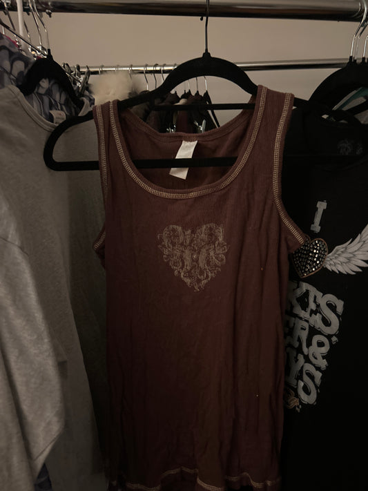 Brown ribbed graphic tank top