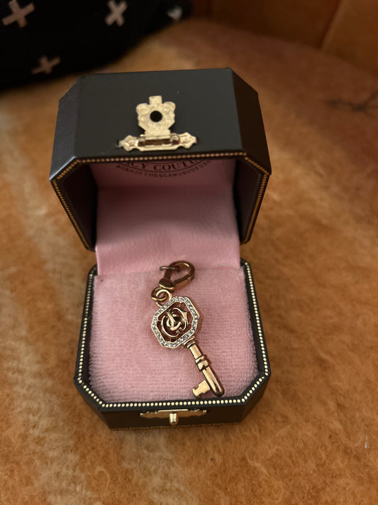 Juicy couture charm 01504J