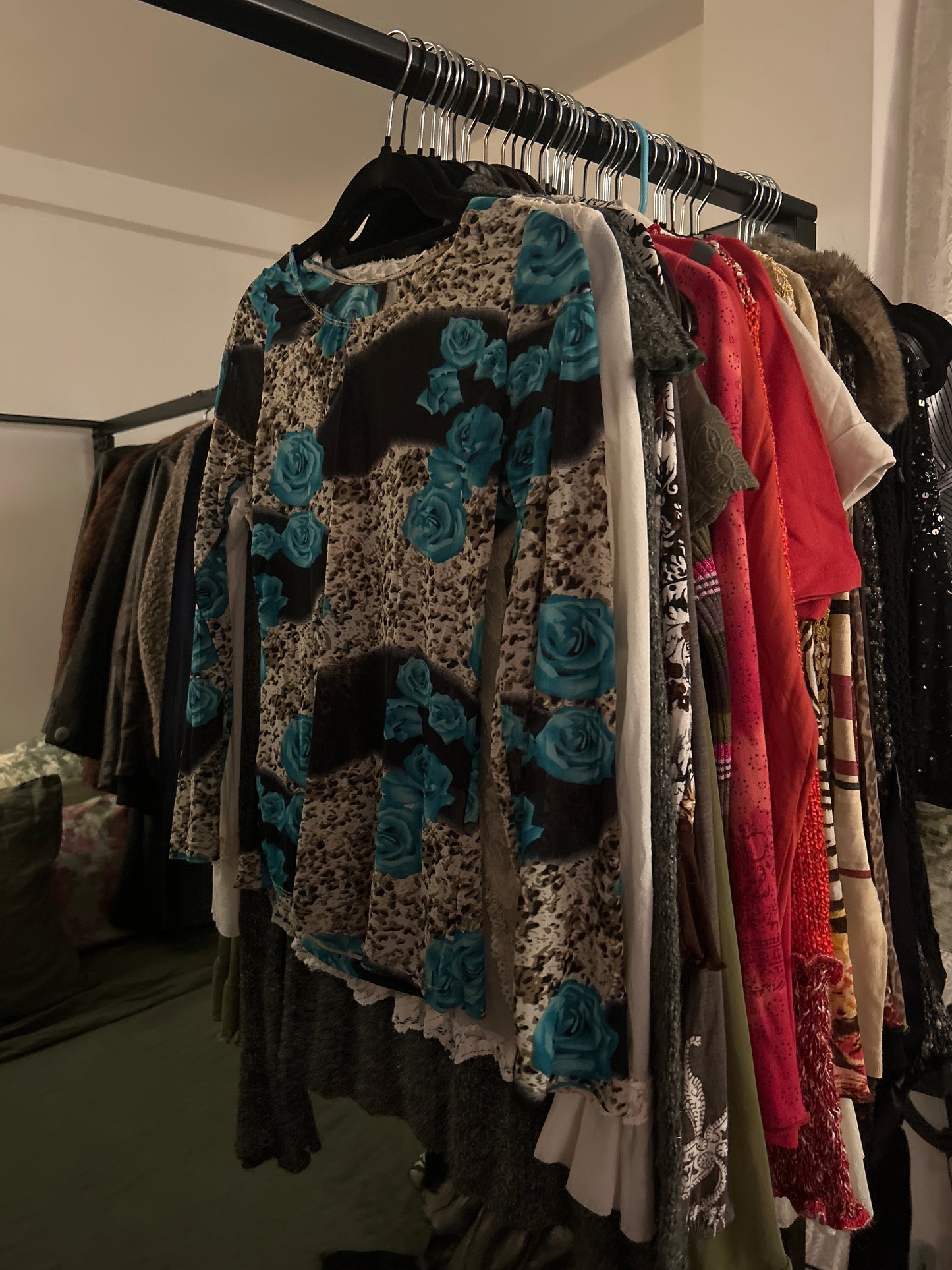 Blue rose/cheetah print top