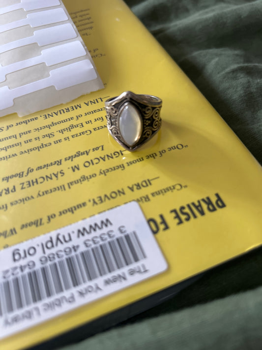 Sterling glowing moonstone ring 015075