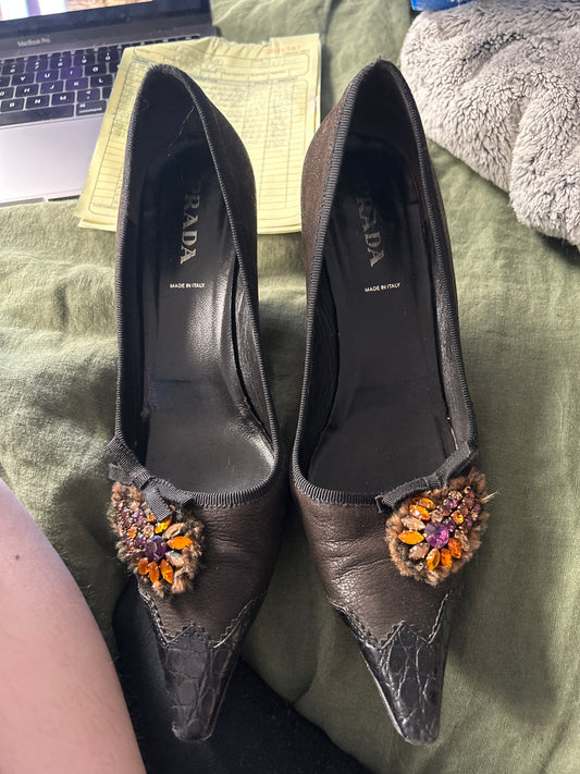 Prada suede pumps w jewels JM 283