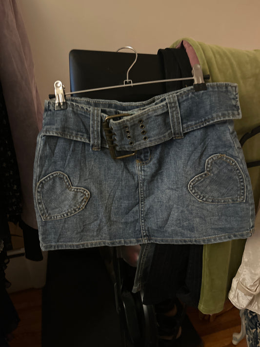 Denim mini skirt with heart pockets and wide belt