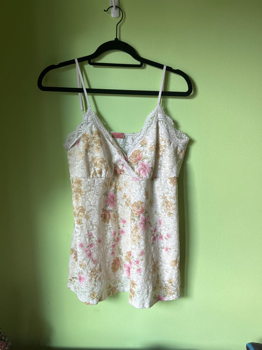 Floral tank top with lace trim