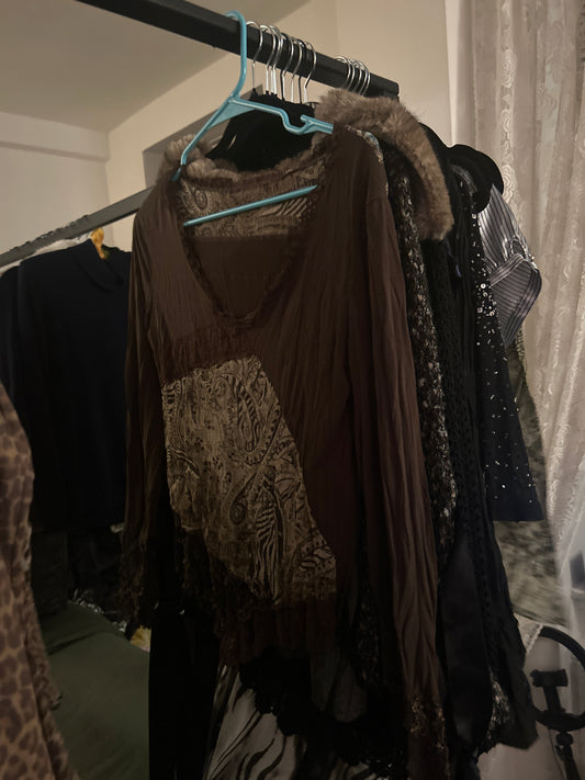 Brown paisley long sleeve with lace trim