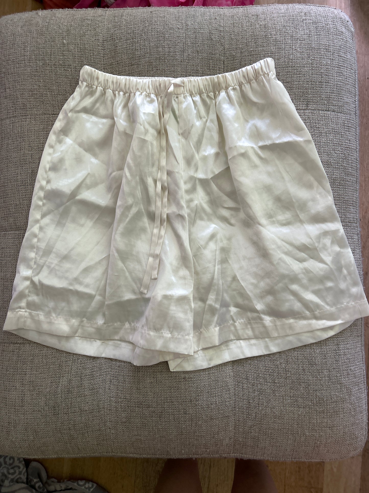 Silky shorts ecru