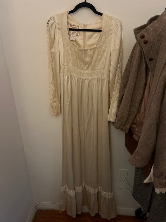 JM Gunne Sax ivory dress 101