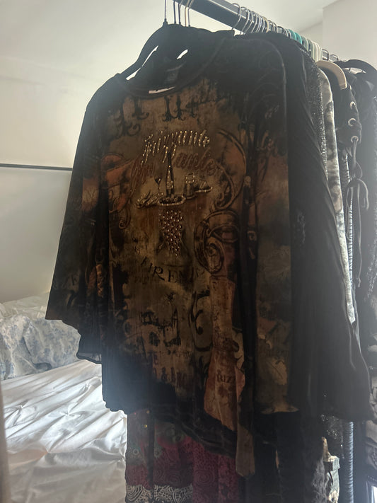 Christopher & banks graphic top
