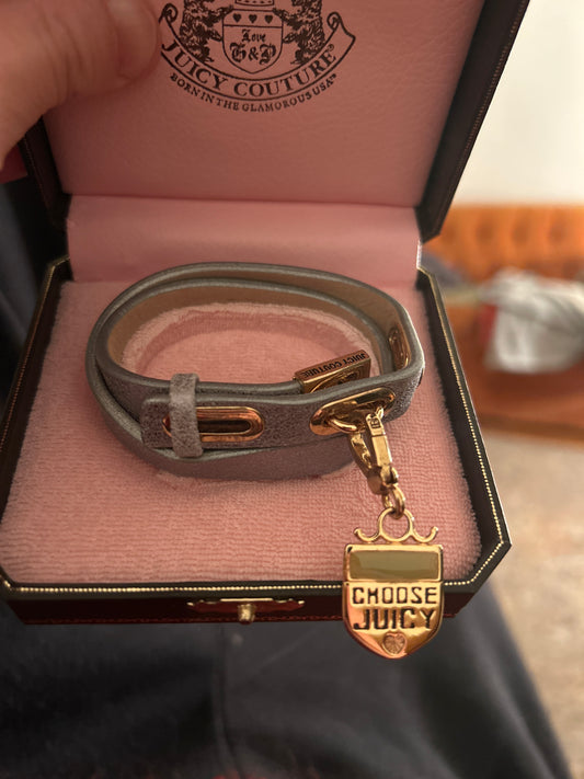Juicy couture leather charm bracelet 01504I