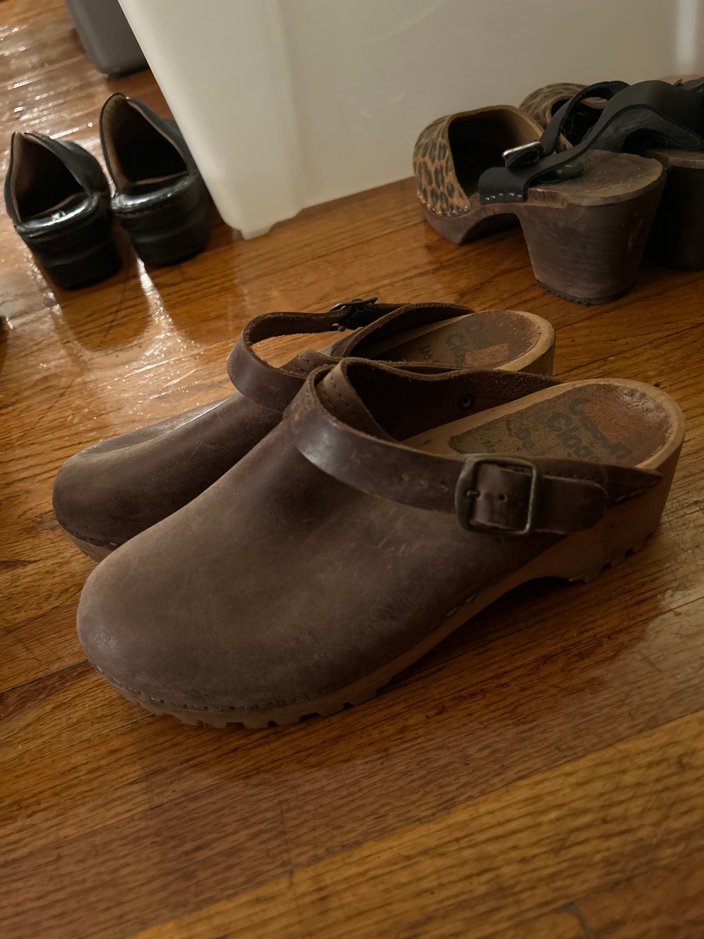 Street rat Swedish brown clogs sz 8.5
