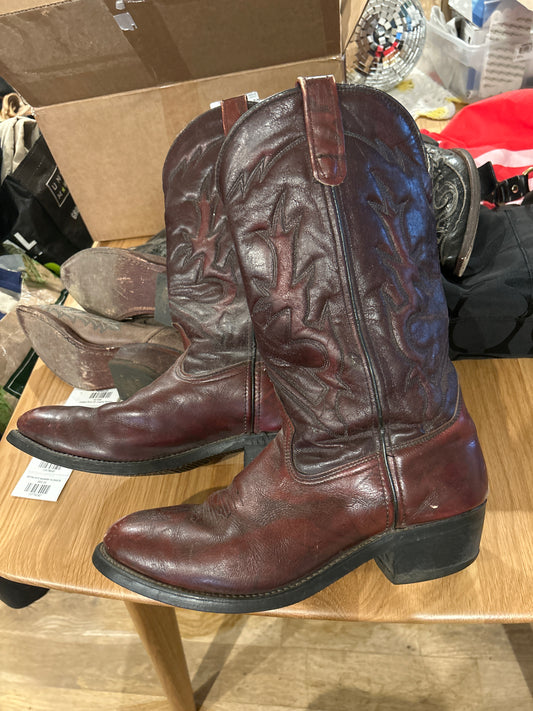 Burgundy cowboy boots