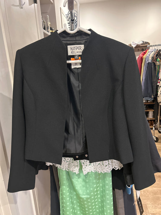 Kasper black cropped blazer