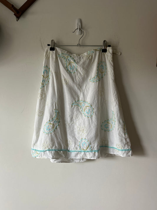 White linen midi skirt with paisley embroidery