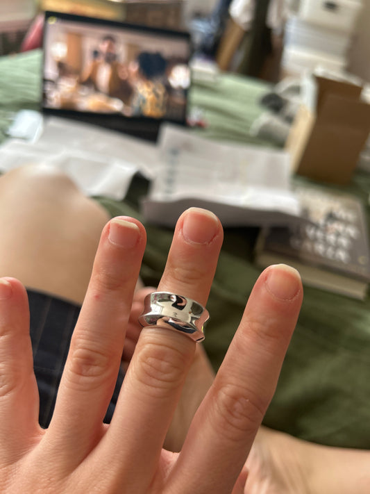 Cut out curved ring 01507E