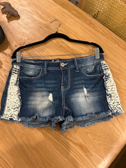 Amethyst jeans cut off shorts with lace